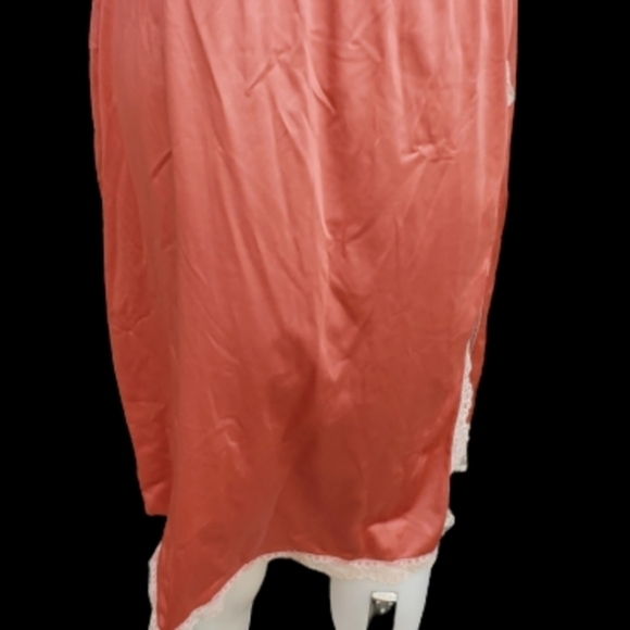 Peach vintage slip.M‎ - Picture 8 of 8